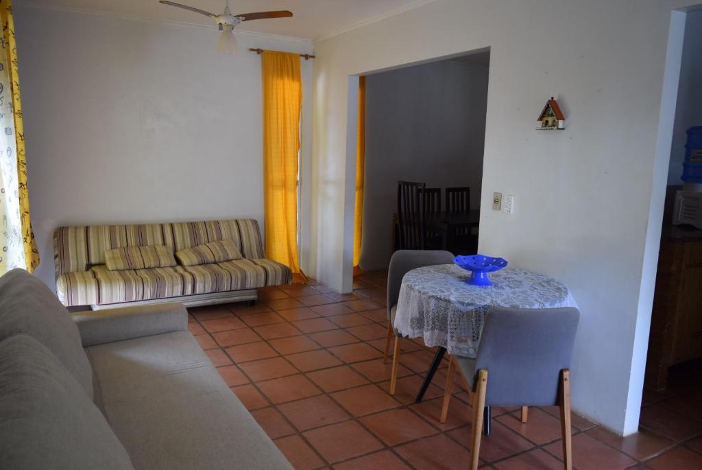  Praia de Maranduba - Em frente ao Mar - Apto Duplo para até 12 pessoas - Internet para Home Office - 150Mb fibra ótica