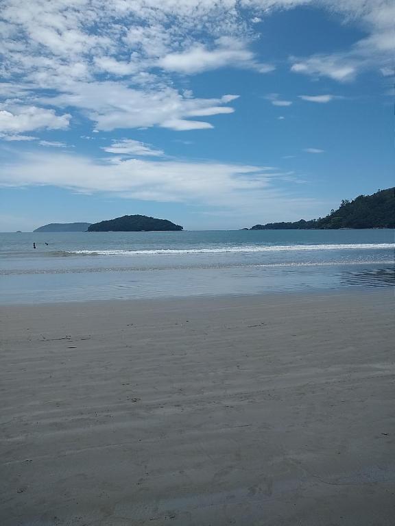  Praia de Maranduba - Em frente ao Mar - Apto Duplo para até 12 pessoas - Internet para Home Office - 150Mb fibra ótica