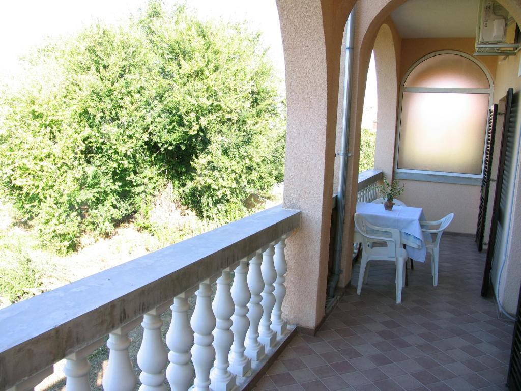 Apartments Mediterranean Sundance - Two-Bedroom Apartment With Balcony
