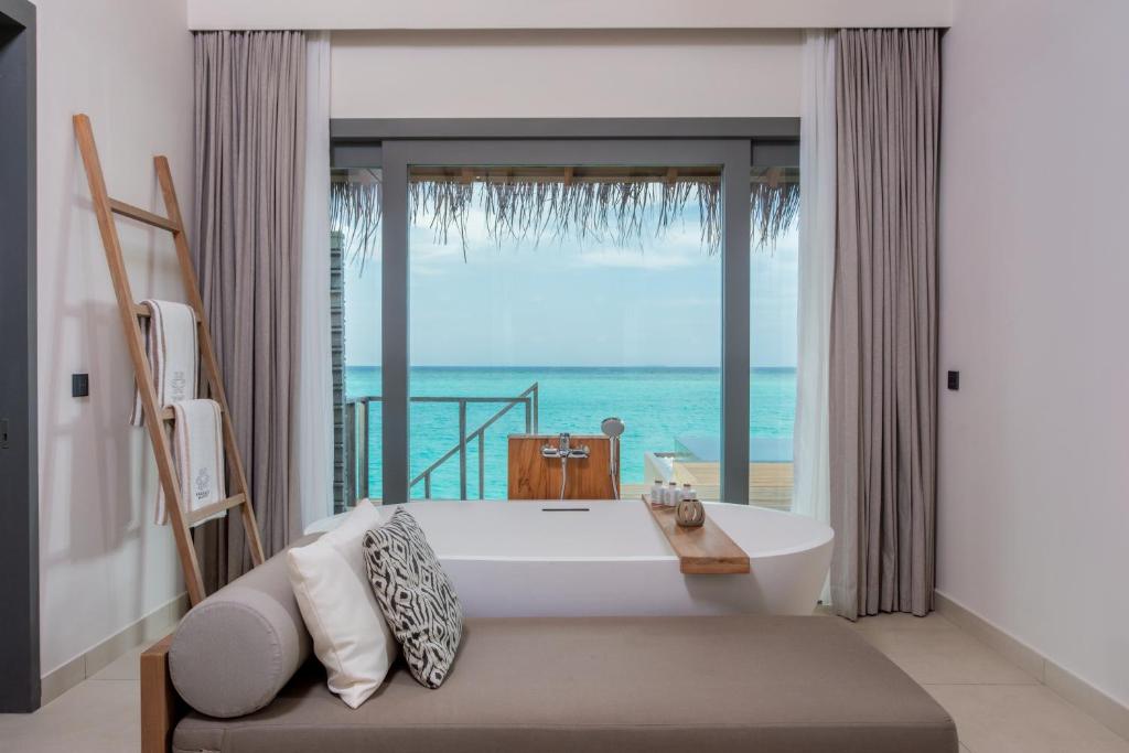 Vakkaru Maldives - Luxury Private Island Resort - View 11
