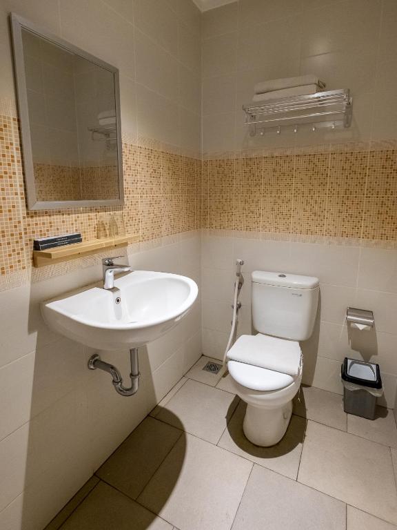 Three Eight Front One Boutique Batu Malang - Executive Double Room