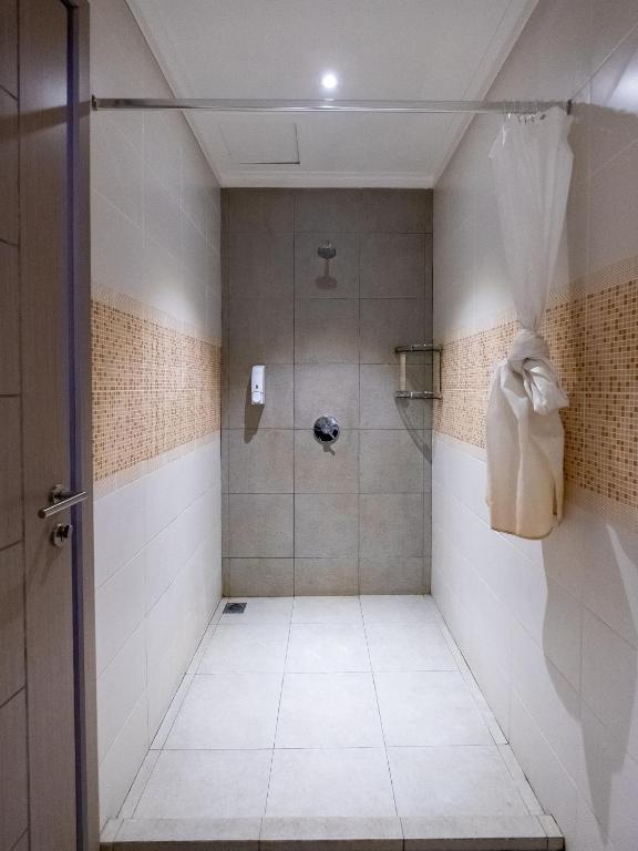 Three Eight Front One Boutique Batu Malang - Deluxe Twin Room