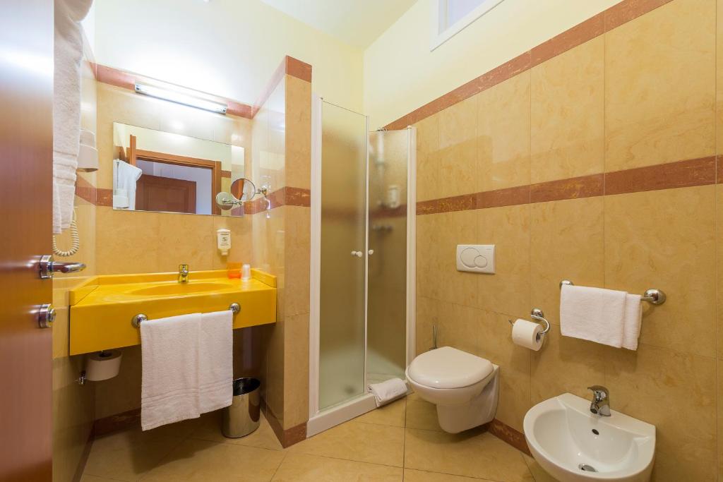Koupelna v ubytování Hotel Palace Magnolia SPA