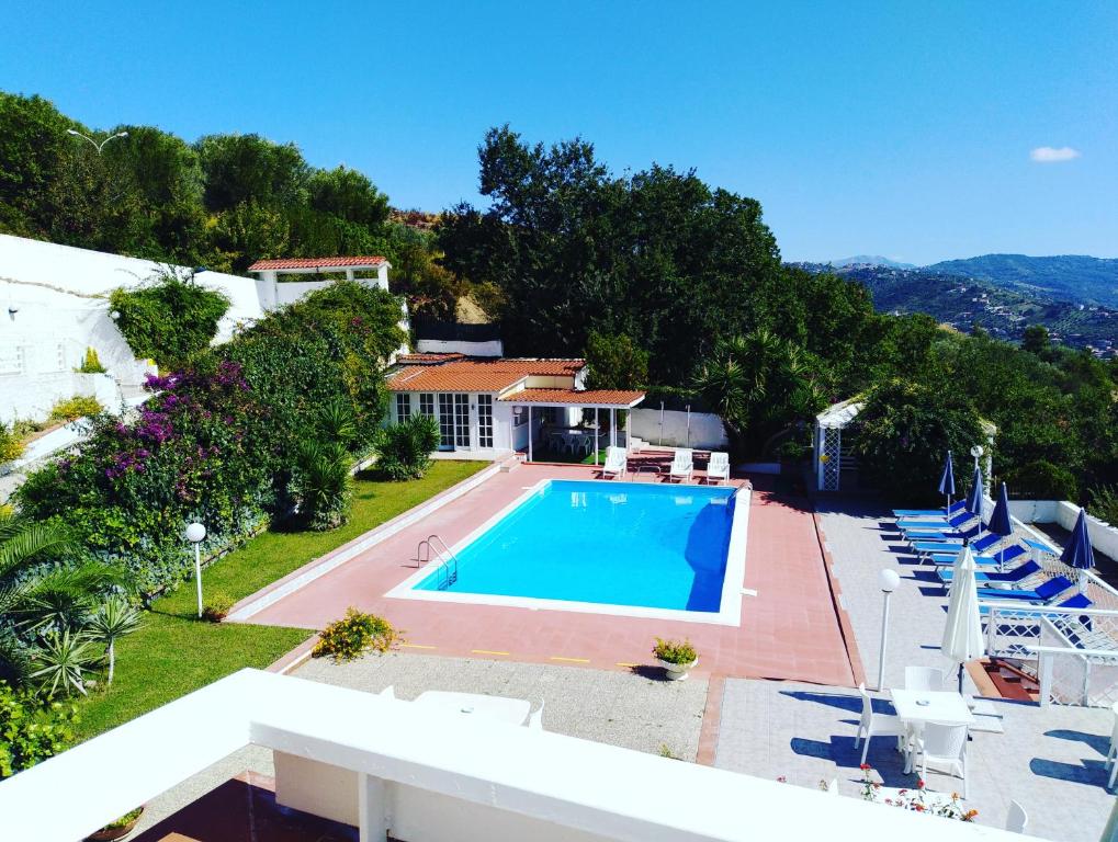 Villa Milena Apartments & Rooms