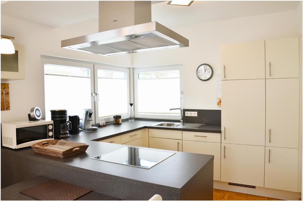 Köök või kööginurk majutusasutuses Apartments Boardinghaus Norderney