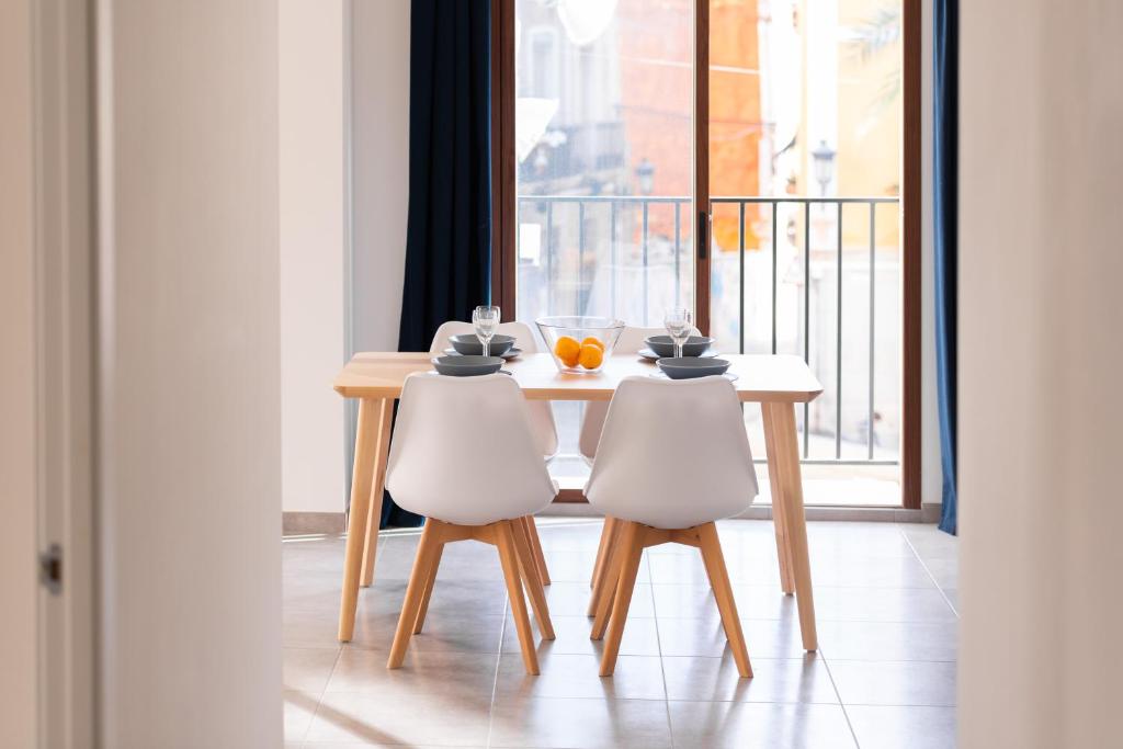 Φωτογραφία από το άλμπουμ του Apartamentos Quijano by Be Alicante στο Αλικάντε