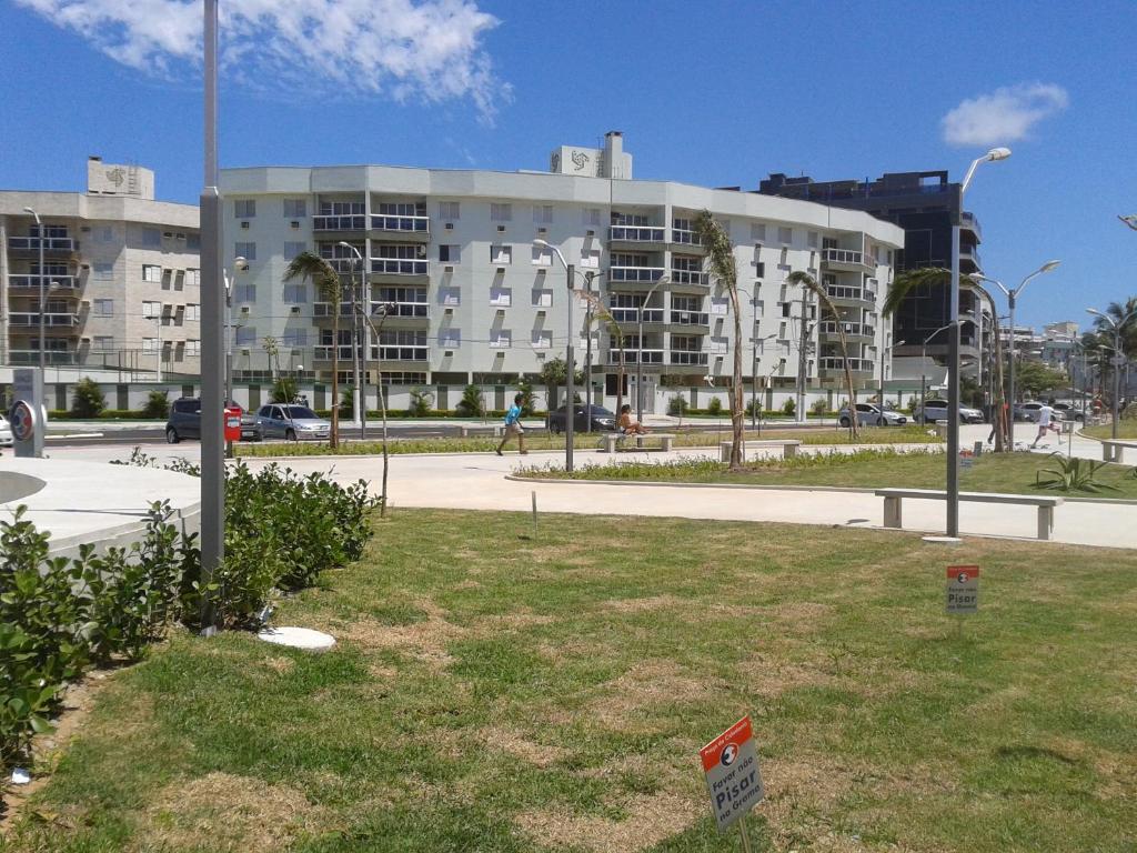  Apto 3 Quartos na beira da Praia do Forte