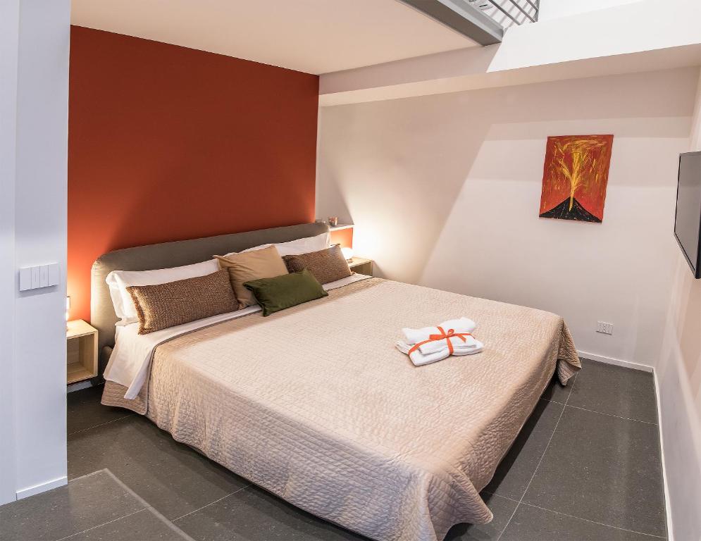 Three Houses Toledo - 2