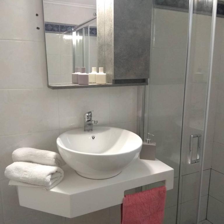 A bathroom at Maries Seaside Home
