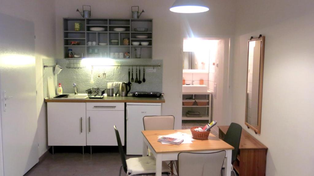 Kuchnia lub aneks kuchenny w obiekcie Magnificent apartment in the center of Prague