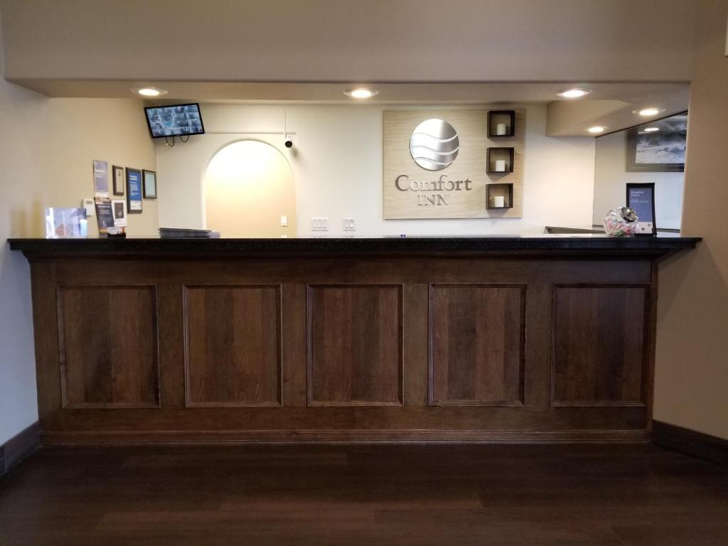 Afbeelding uit fotogalerij van Comfort Inn in Lethbridge
