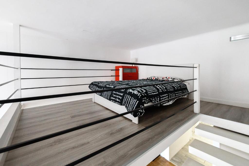 ブダペストにあるVanesia Boutique Apartmentのベッド2台が備わる部屋