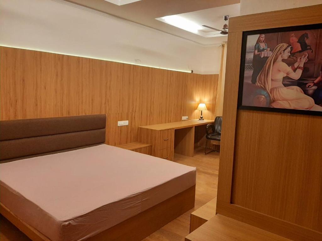 Shubhim Hotel & Resort MIDWAY TREAT MPT FRANCHISE - Deluxe King Room