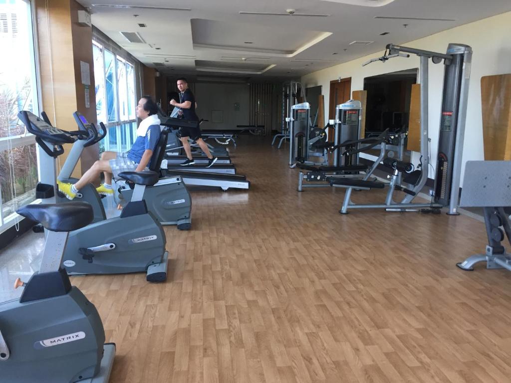 Fitness centrum a/nebo fitness zařízení v ubytování Mactan Newtown Condo