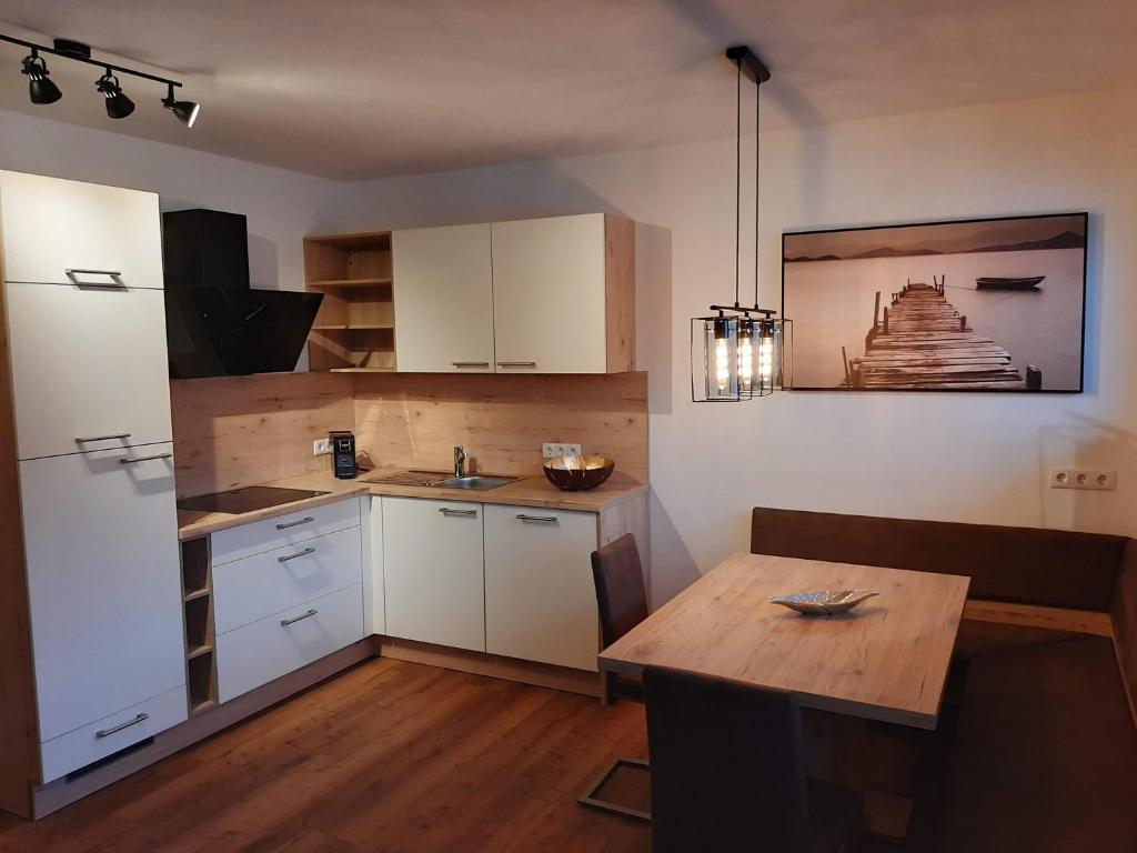 Kuchyň nebo kuchyňský kout v ubytování Apart Alexandra