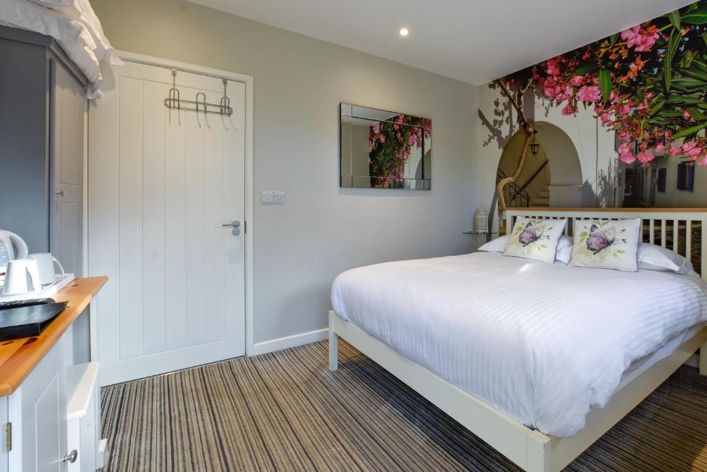 The Bell Inn 8