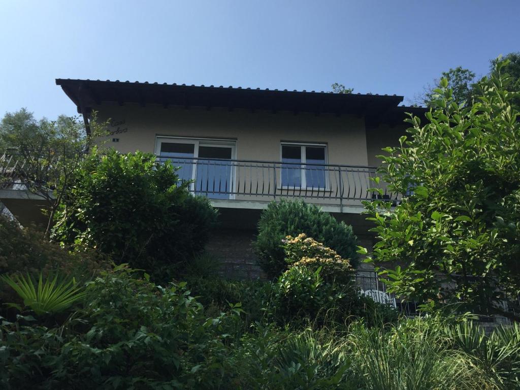 Aed väljaspool majutusasutust Casa Barbara - eine Oase der Ruhe oberhalb des Lago di Lugano