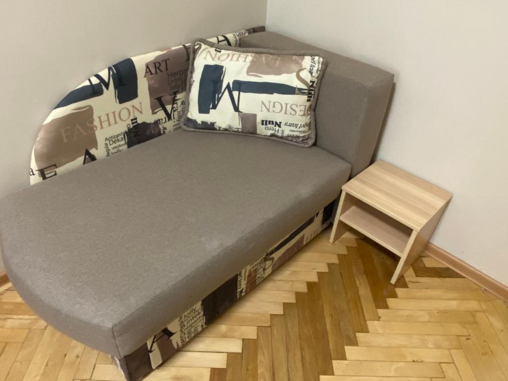 The Heart of Lviv Apartments - Lviv - Apartment At Petra Doroshenka Street 19/2