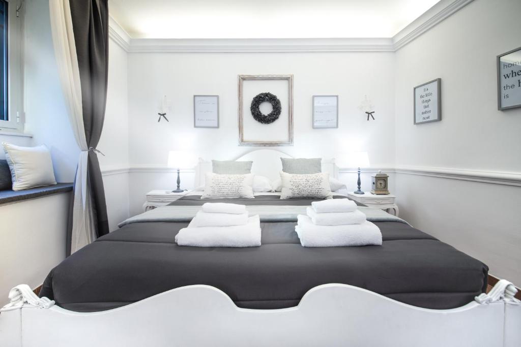 Sweet Arco Farnese - 