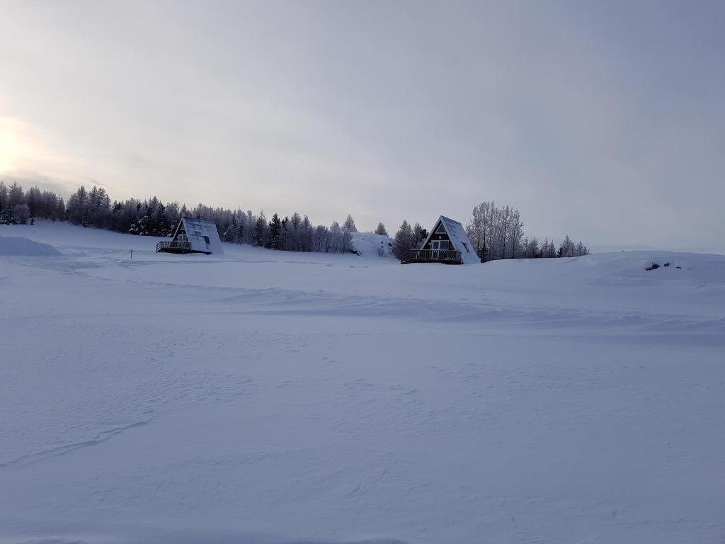 Ormurinn Cottages durante el invierno