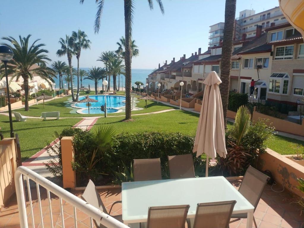Booking.com: Vakantiehuis Casa en la playa con vistas al mar ...