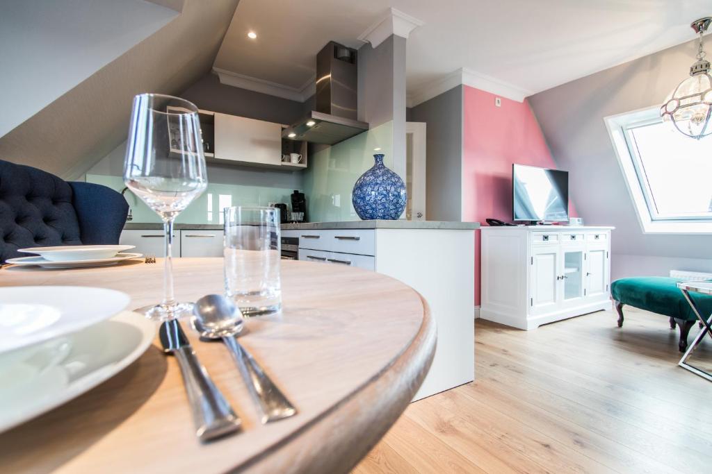 Kuchyň nebo kuchyňský kout v ubytování Hotel Norderriff