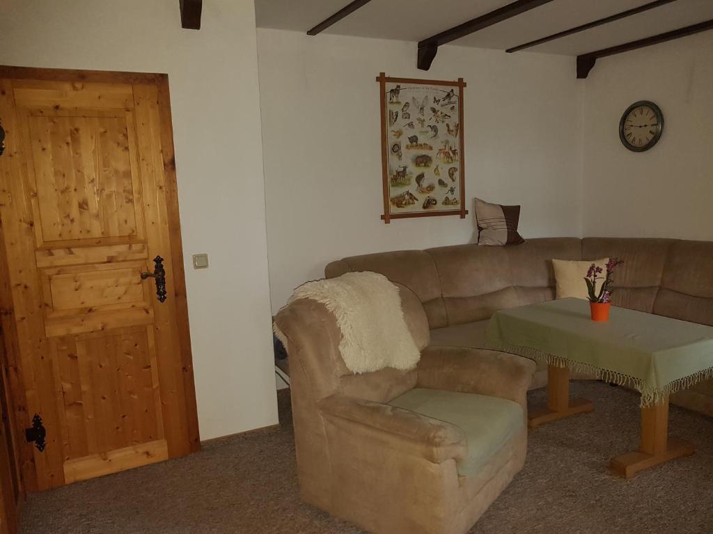 Pension Zum weißen Hirsch - Apartment With Garden View
