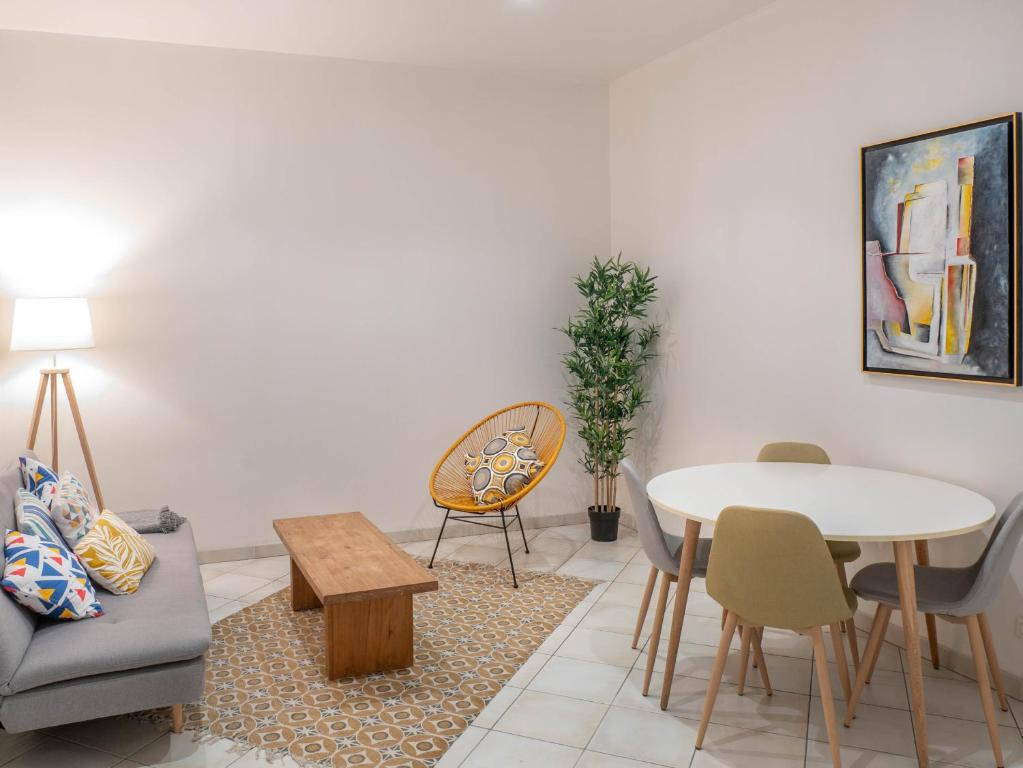 Gallery image of Chambre cozy et confortable au coeur d'Ajaccio in Ajaccio