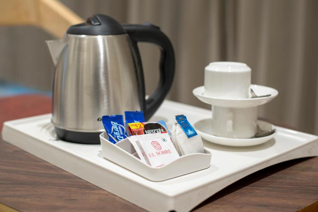 Příslušenství pro přípravu čaje a kávy v ubytování HOTEL SILVERA GRAND