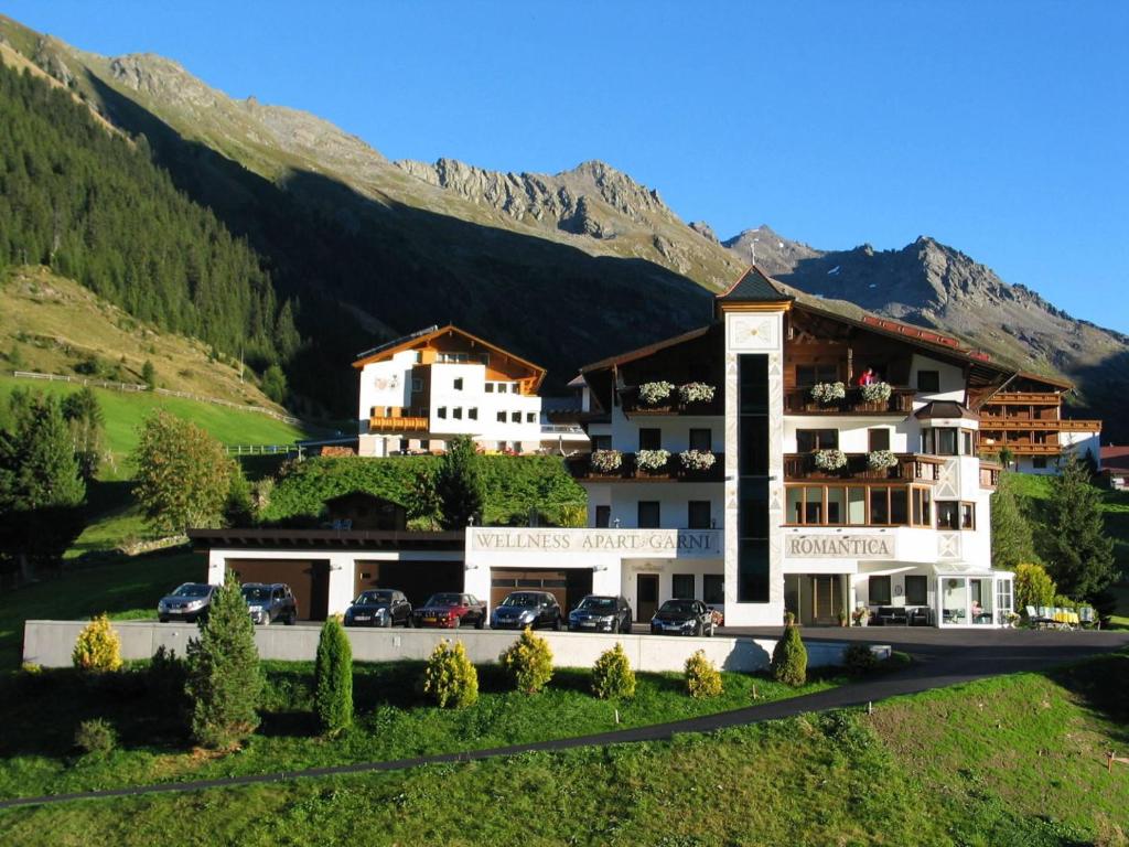 Výhľad na hory alebo výhľad na hory priamo z of the bed and breakfast