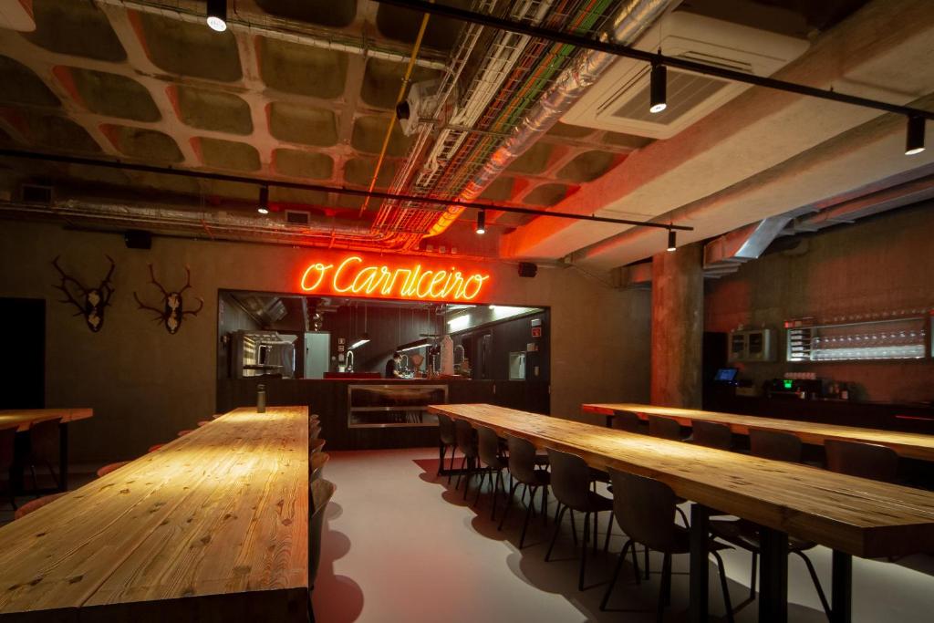 Restaurace v ubytování Zero Box Lodge Porto