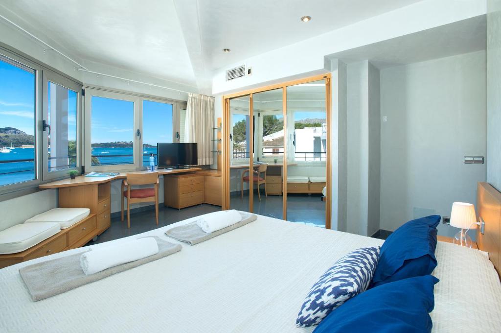 Life By the Beach - Sea View Apartment 2, Port de Pollensa ...