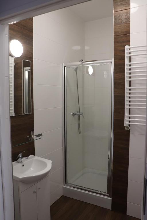 Dworek pod świerkami - 13