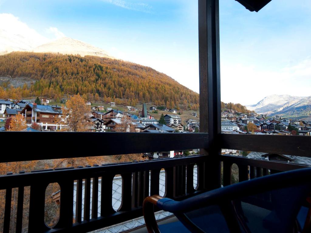 Nespecifikovaný výhled na hory nebo výhled na hory při pohledu z hotelu