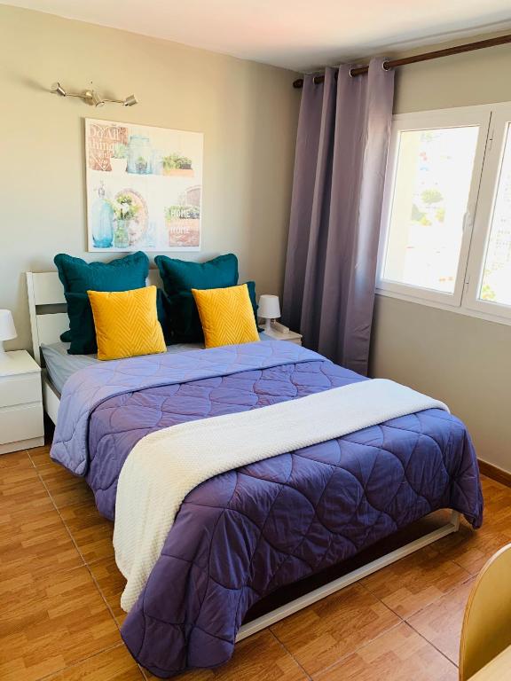 Postel nebo postele na pokoji v ubytování BYOR City Rooms