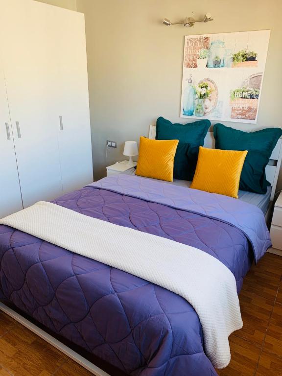 Postel nebo postele na pokoji v ubytování BYOR City Rooms