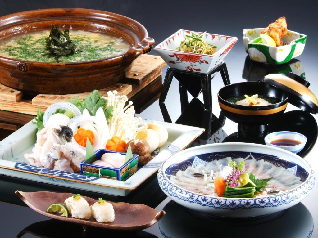 旅館の敷地内または近くでの食事または食べ物