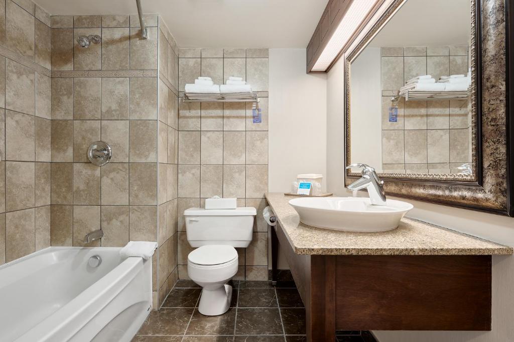 Travelodge by Wyndham Quebec City Hotel & Convention Centre - Resim 3