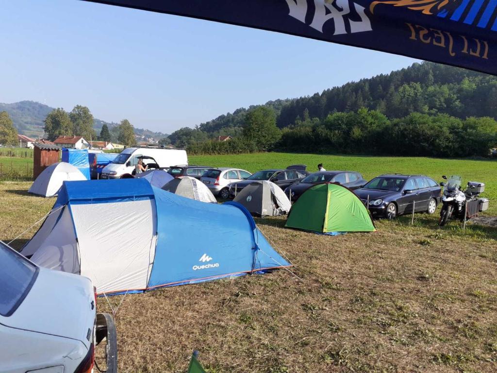 Příroda nedaleko luxury tent