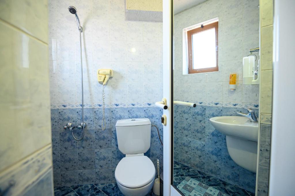 Koupelna v ubytování Family Hotel Chichin