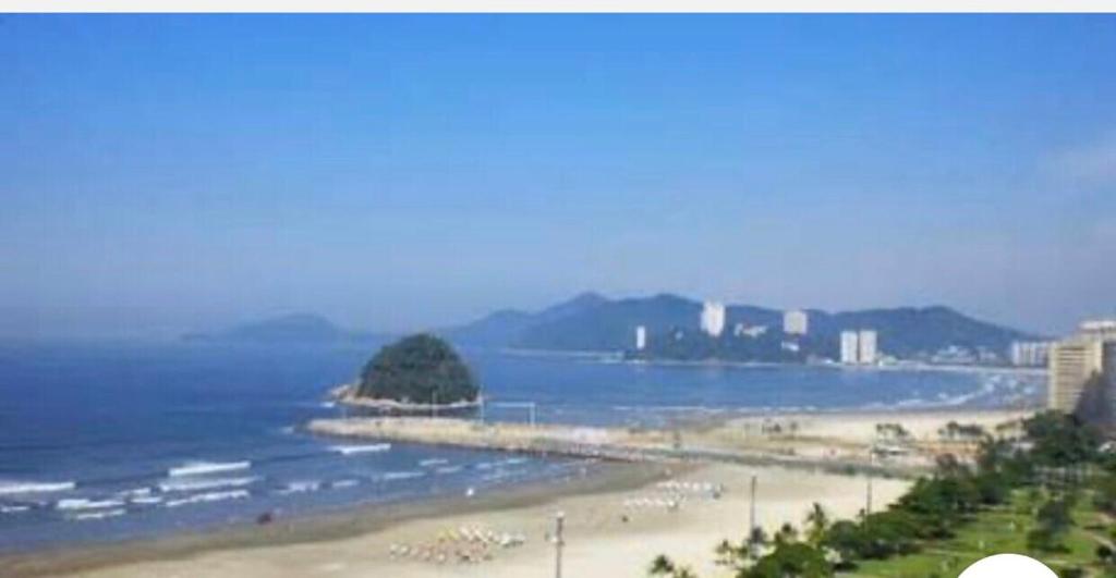  Apartamento Pe na Areia Familiar em Santos