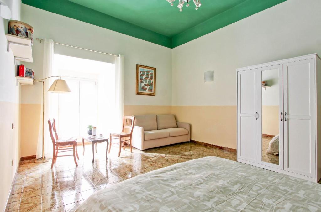 Roman Apartment