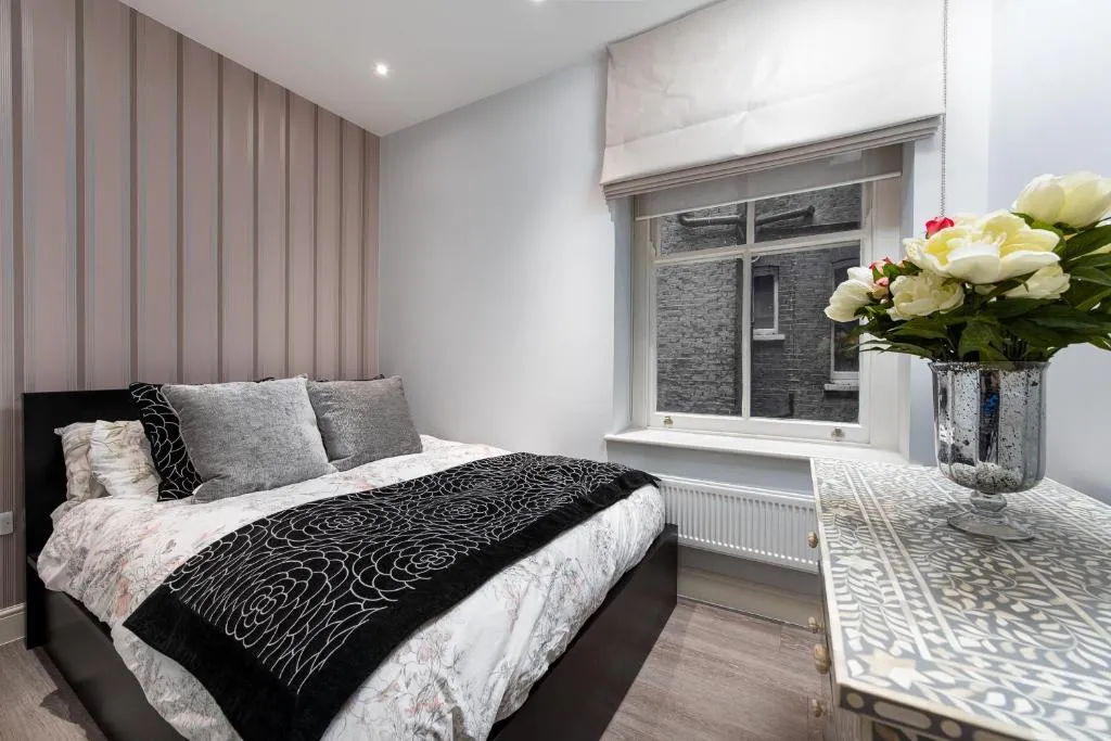 Beaufort Mansions , Chelsea, Londra, Marea Britanie