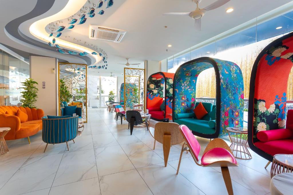 Hotel Clover Patong Phuket - SHA Plus - Resim 35