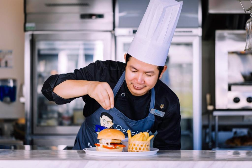 Hotel Clover Patong Phuket - SHA Plus - Resim 28