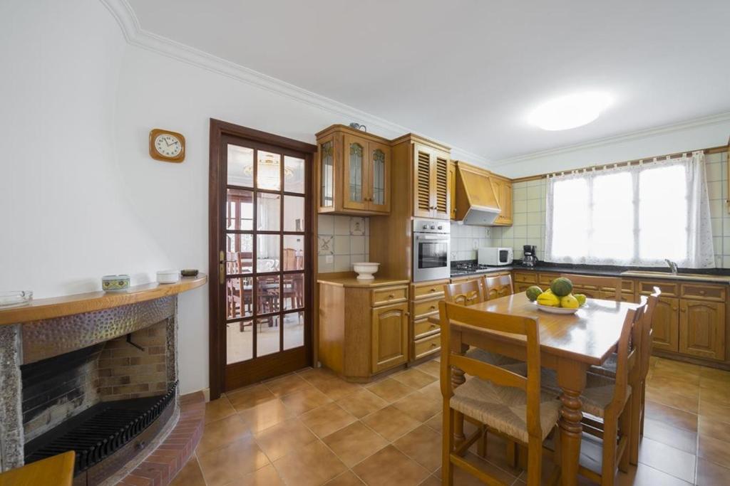 Kuchyň nebo kuchyňský kout v ubytování Casa Can Pou