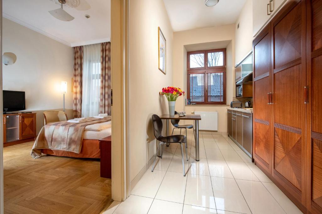 Red Brick Apartments - Standard Apartment