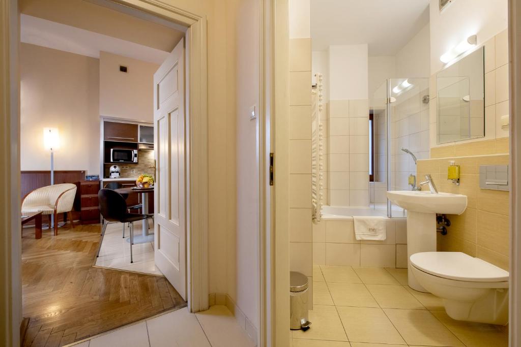 Red Brick Apartments - Resim 20