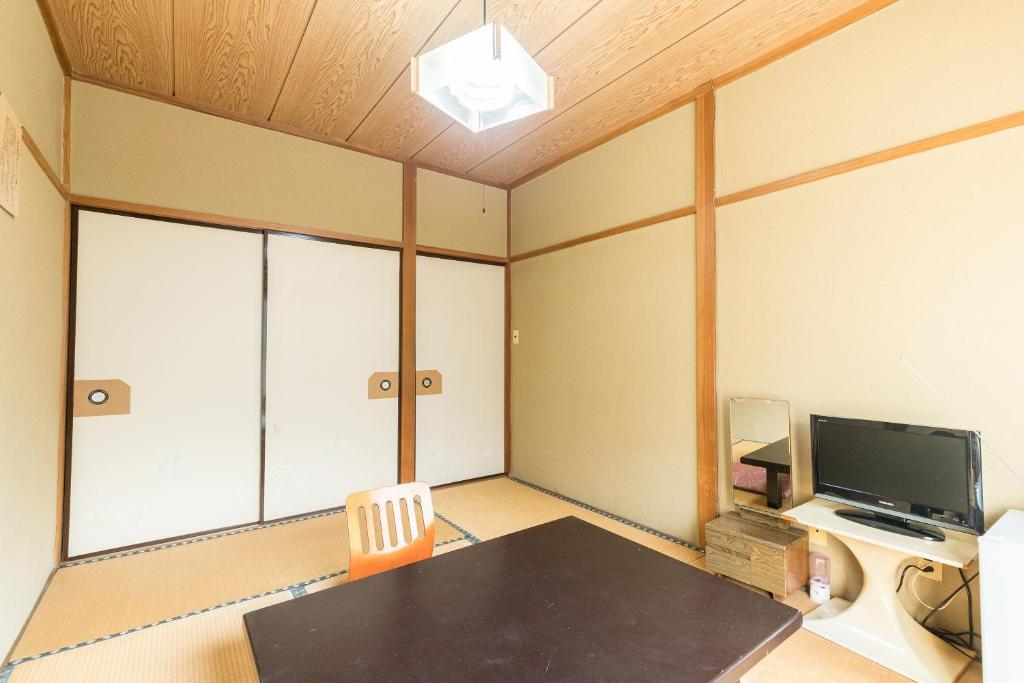 Tabist Miyoshi Ryokan Odawara Manazuru - Japanese-Style Twin Room With Shared Bathroom - Smoking