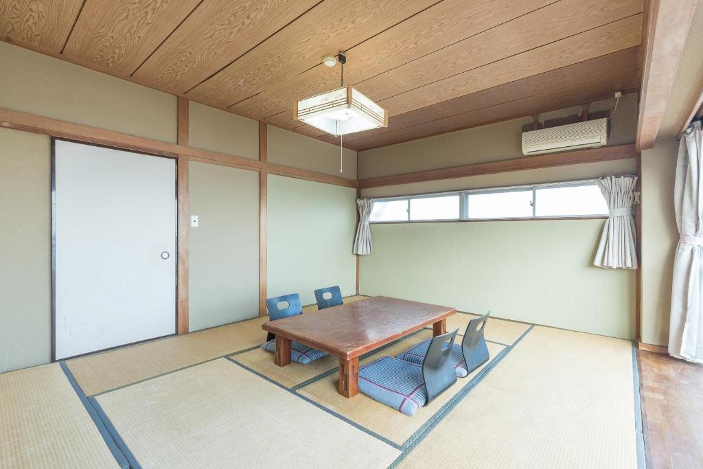 Tabist Miyoshi Ryokan Odawara Manazuru - Japanese-Style Quintuple Room - Smoking